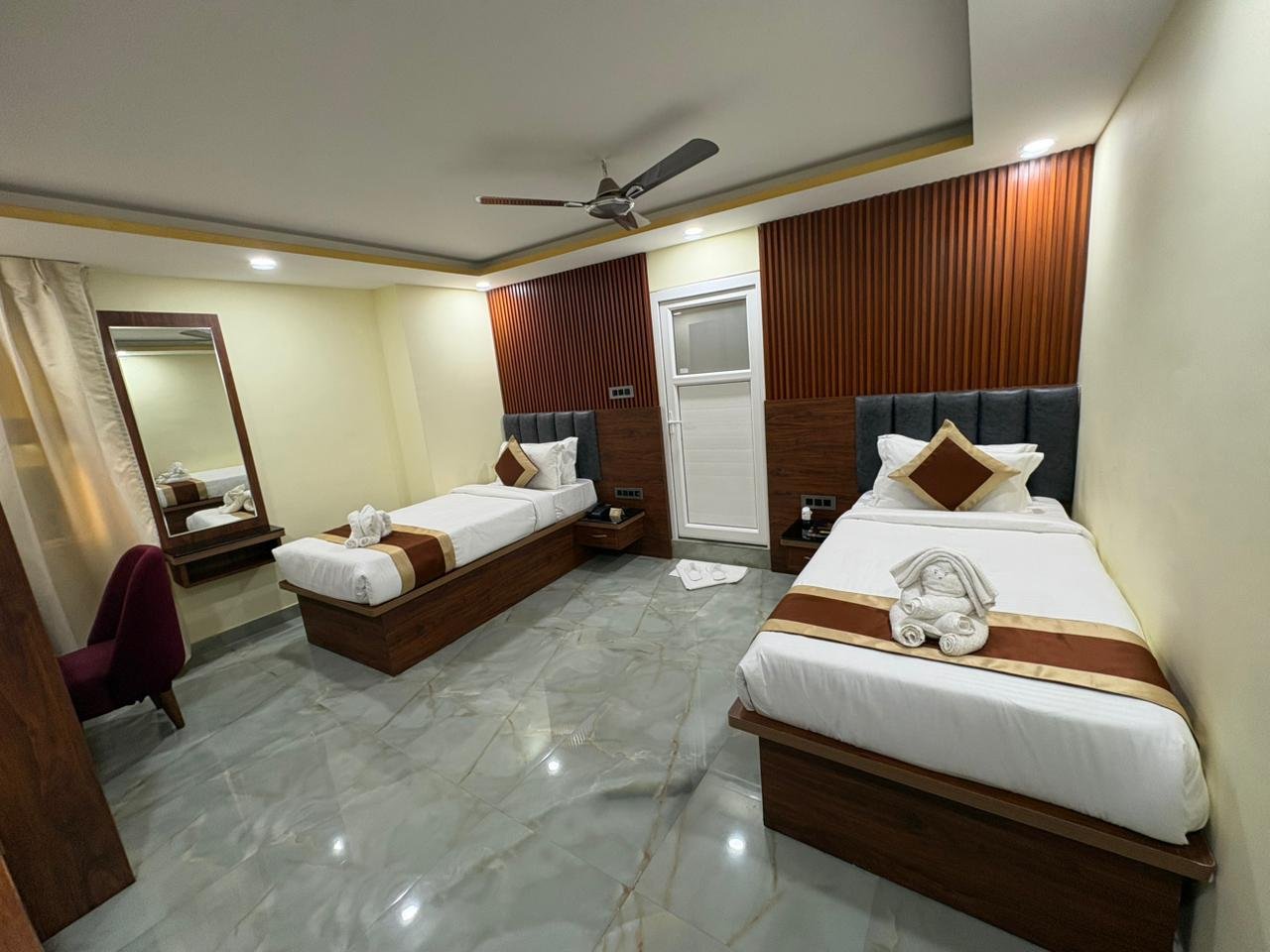 Luxury Hotel Rooms